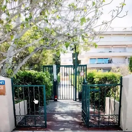 Designed As An * Saint-Tropez
